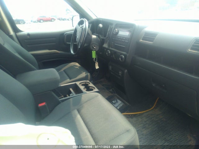 2014 HONDA RIDGELINE SPORT VIN: 5FPYK1F70EB009627