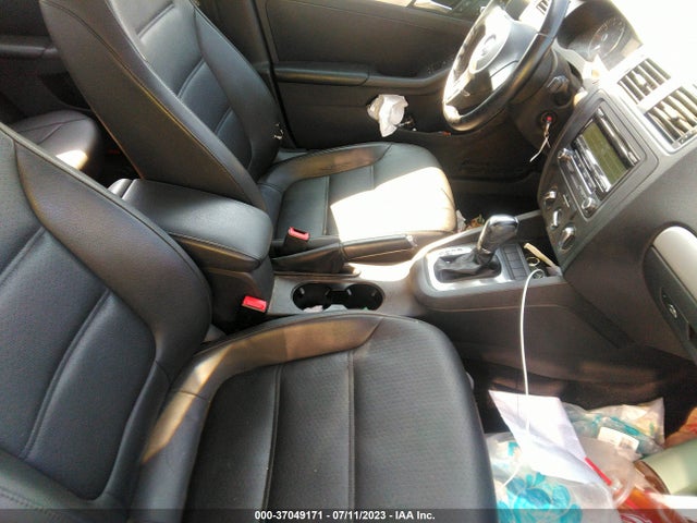 2013 VOLKSWAGEN JETTA SEDAN SE VIN: 3VWDP7AJ1DM353070