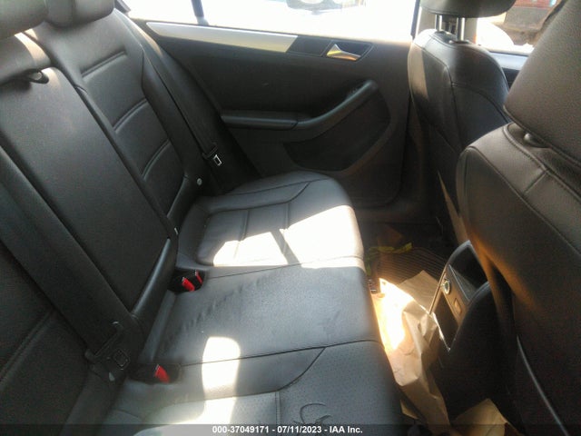 2013 VOLKSWAGEN JETTA SEDAN SE VIN: 3VWDP7AJ1DM353070
