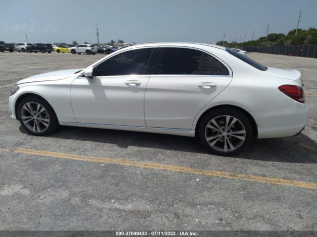 55SWF4KB6FU019448 Mercedes-Benz C-class C 300