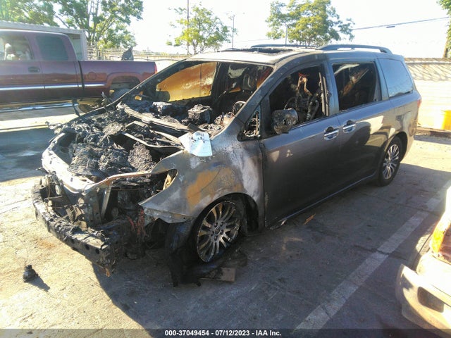 Toyota Sienna Xle Auto Access 2020 5TDYZ3DC8LS072192 Image 2