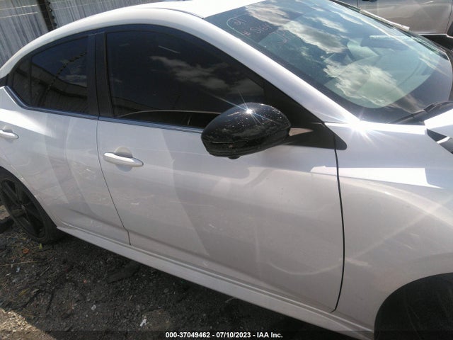 2021 NISSAN SENTRA SR VIN: 3N1AB8DV8MY221783