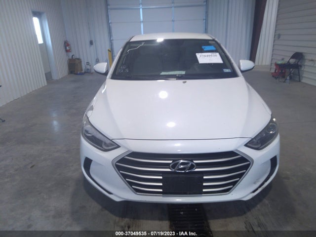 2018 HYUNDAI ELANTRA SEL VIN: 5NPD84LF0JH276121
