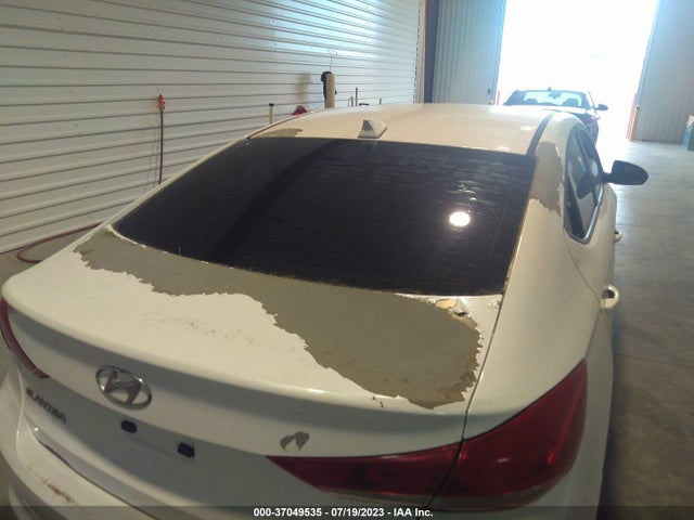 2018 HYUNDAI ELANTRA SEL VIN: 5NPD84LF0JH276121