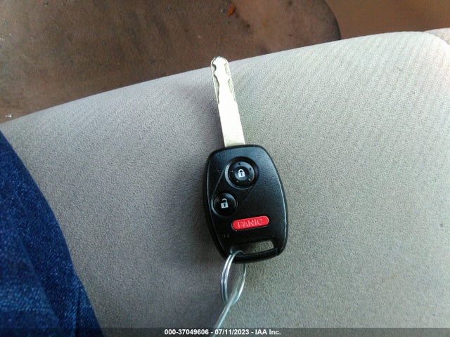 2010 HONDA CIVIC SDN LX VIN: 2HGFA1F57AH569961