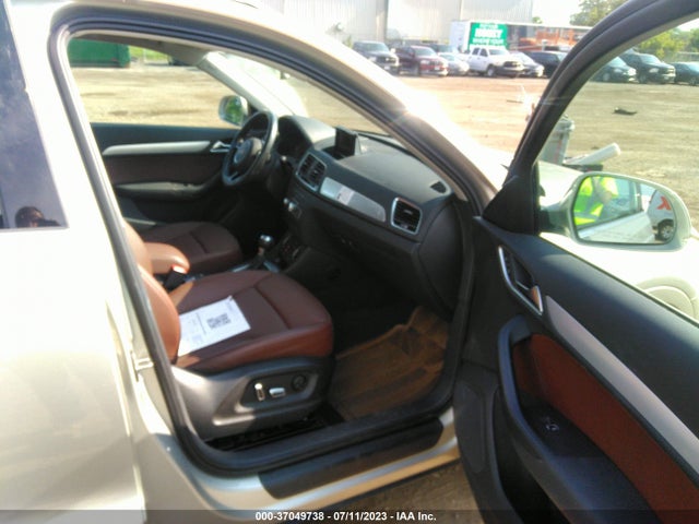 WA1EFCFS8GR007504 Audi Q3 Premium Plus