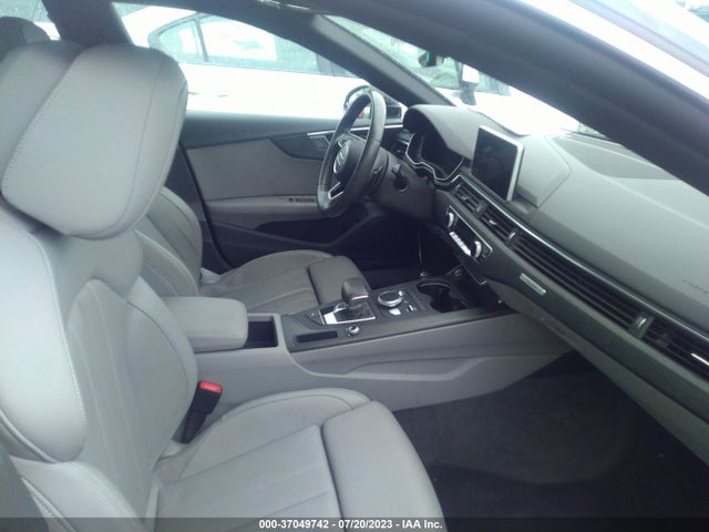WAUENCF5XJA008174 Audi A5 Sportback Premium Plus