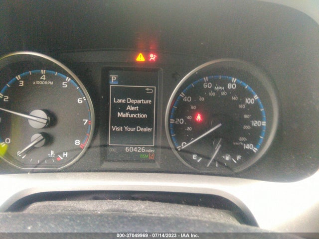 2017 TOYOTA RAV4 XLE VIN: JTMRFREVXHJ714755