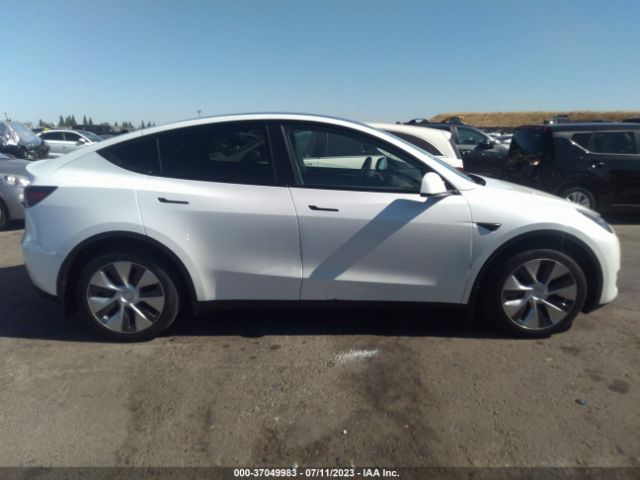 7SAYGAEE2PF783880 Tesla Model Y Long Range