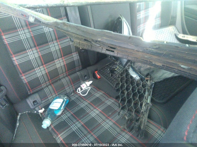 3VWYT7AU0FM068399 Volkswagen GOLF GTI S