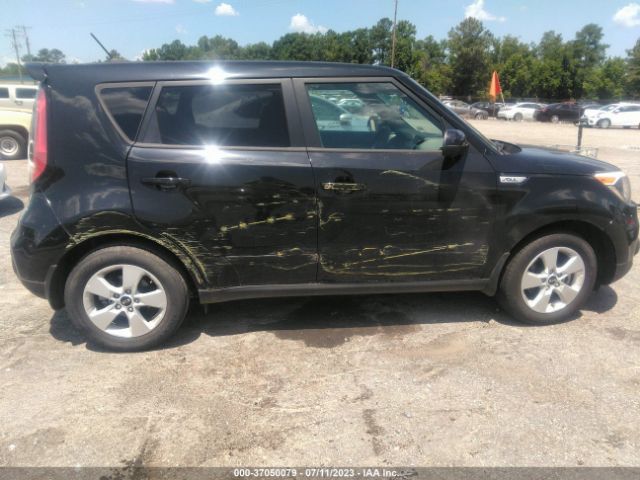 KNDJN2A27K7670818 KIA Soul Base