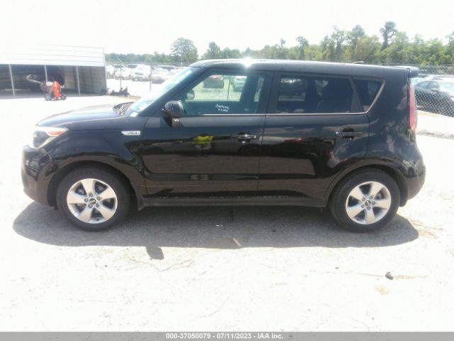 KNDJN2A27K7670818 KIA Soul Base