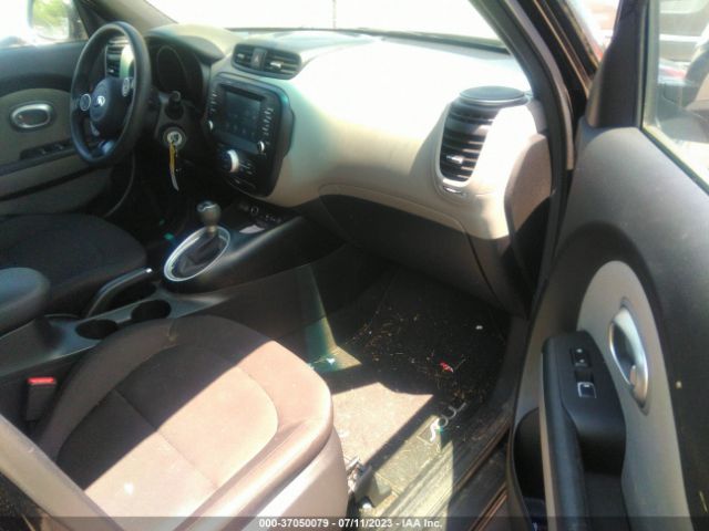 KNDJN2A27K7670818 KIA Soul Base