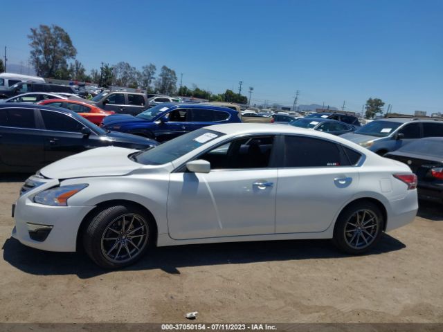 1N4AL3AP1FC241166 Nissan ALTIMA 2.5