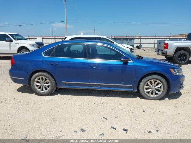 1VWAS7A33GC008020 Volkswagen Passat 1.8t S