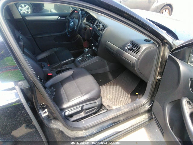 3VWD07AJ5FM280390 Volkswagen Jetta Sedan 1.8t Se W/connectivity
