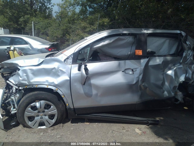 Chevrolet TRAX LS 2018 KL7CJKSB3JB535072 Image 14