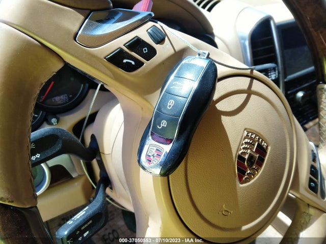 2012 PORSCHE CAYENNE S HYBRID VIN: WP1AE2A24CLA90725