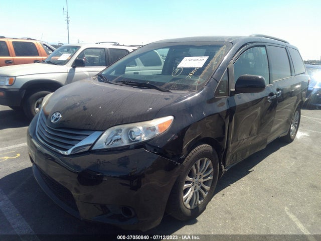 Toyota Sienna Xle Auto Access 2017 5TDYZ3DC7HS783597 Image 2