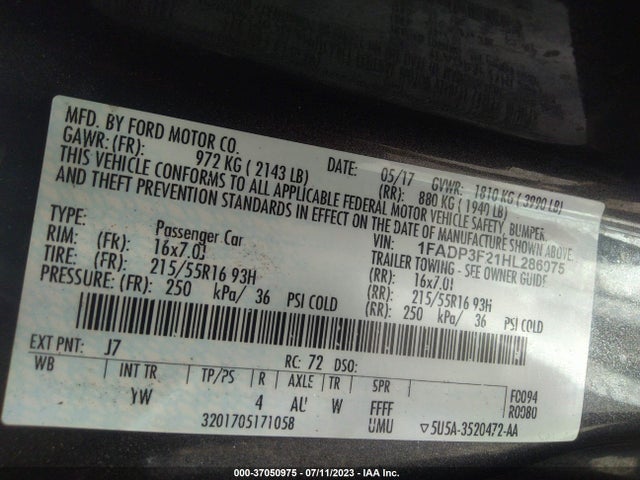 Ford FOCUS SE 2017 1FADP3F21HL286075 Image 9