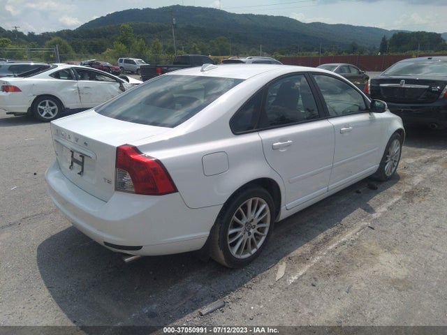 2011 VOLVO S40 VIN: YV1672MS5B2543925
