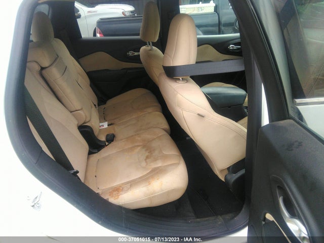 1C4PJLCB6FW720807 Jeep Cherokee Latitude