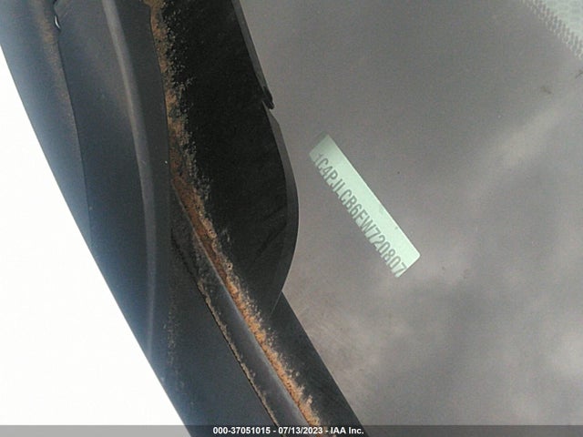1C4PJLCB6FW720807 Jeep Cherokee Latitude