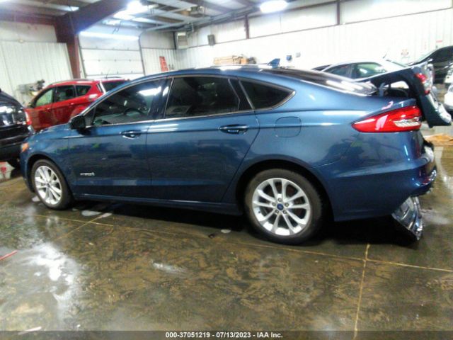 3FA6P0LU7KR148353 Ford Fusion Hybrid Se