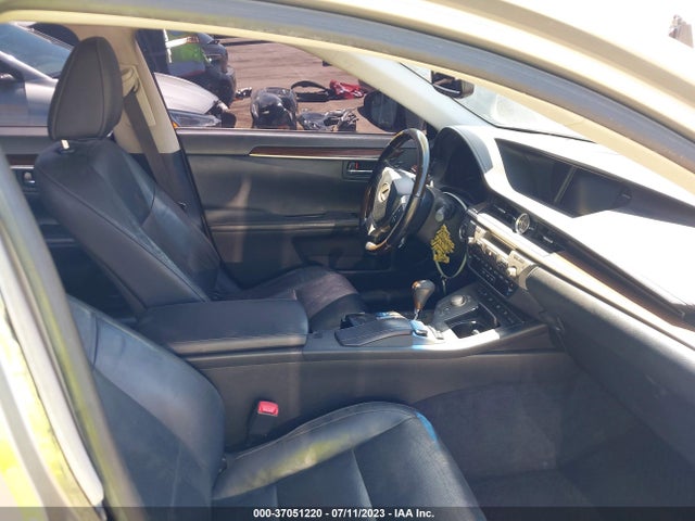 JTHBK1GG4F2210351 Lexus ES 350