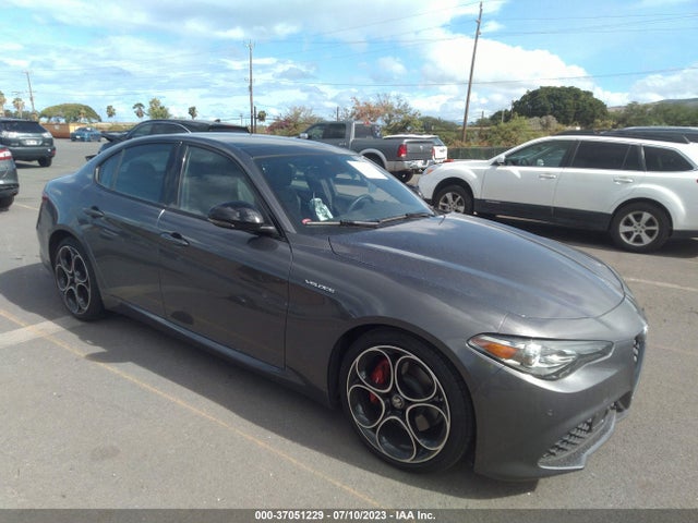 2022 Alfa Romeo Giulia, VIN: ZARFAMBN3N7653577
