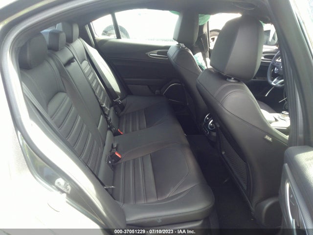 2022 Alfa Romeo Giulia, VIN: ZARFAMBN3N7653577