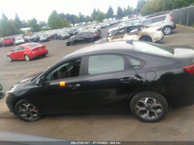 3KPF24AD6ME406889 KIA Forte Lxs