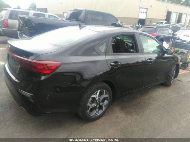 3KPF24AD6ME406889 KIA Forte Lxs