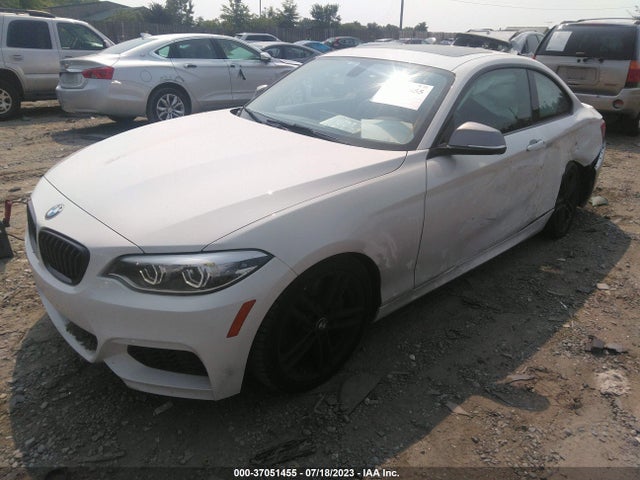 BMW 2 Series M240i 2018 WBA2J5C55JVB28068 Image 2