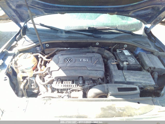 1VWBT7A30GC010826 Volkswagen Passat 1.8t Se