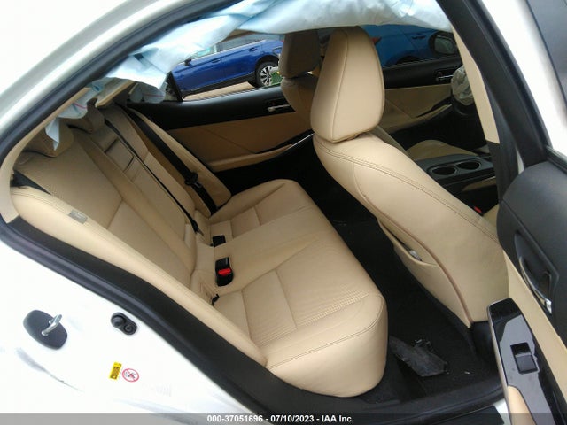 JTHBA1D22G5009513 Lexus IS 200T