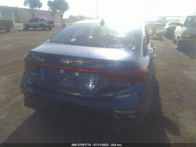 3KPF24AD9KE105949 KIA Forte Lxs