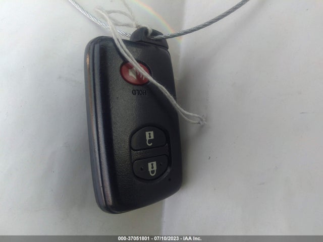 Toyota Prius Four 2015 JTDKN3DU1F0476615 Image 3