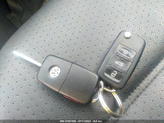 3VWD17AJ5EM279350 Volkswagen Jetta Sedan Se