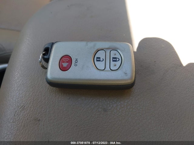 Toyota 4RUNNER SR5 2018 JTEBU5JR5J5504809 Image 3