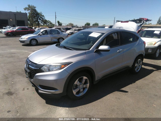Honda HR-V LX 2018 3CZRU6H31JG718371 Image 2