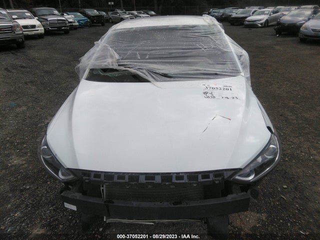 2018 HYUNDAI ELANTRA SEL VIN: 5NPD84LF6JH230907