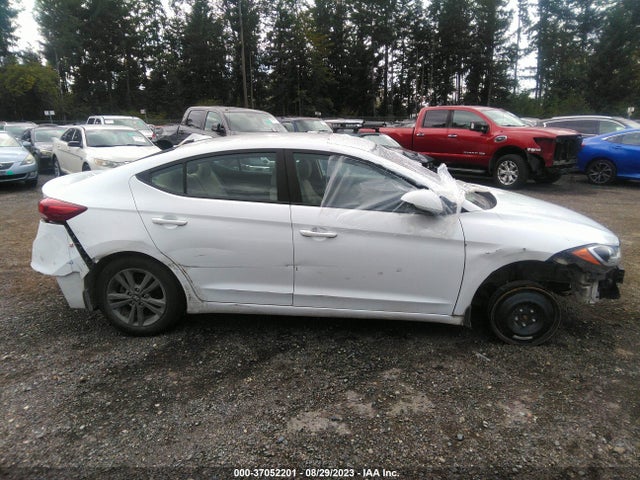 Hyundai ELANTRA SEL 2018 5NPD84LF6JH230907 Image 4