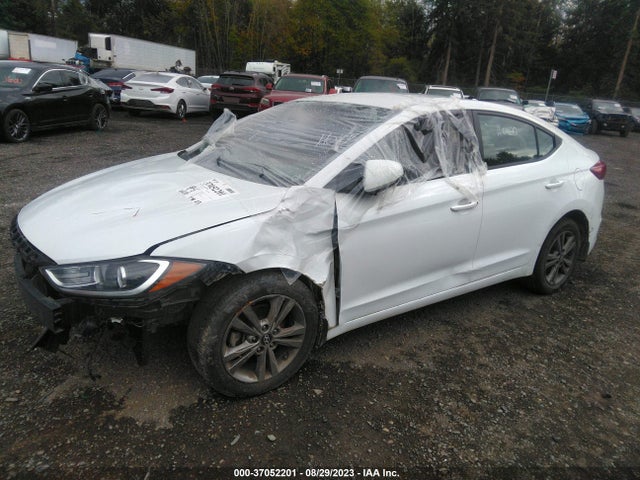 Hyundai ELANTRA SEL 2018 5NPD84LF6JH230907 Image 2