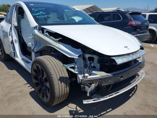 5YJYGDEE8LF023669 Tesla Model Y Long Range