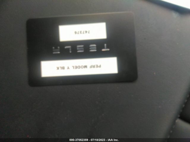 7SAYGDEF6PF747376 Tesla Model Y Performance