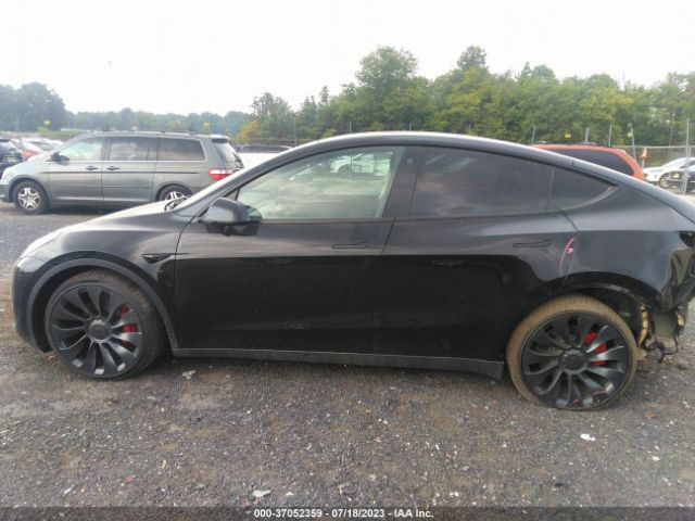 7SAYGDEF6PF747376 Tesla Model Y Performance