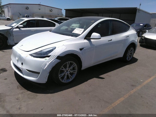 Tesla Model Y Long Range 2023 7SAYGDEE5PA114839 Image 2