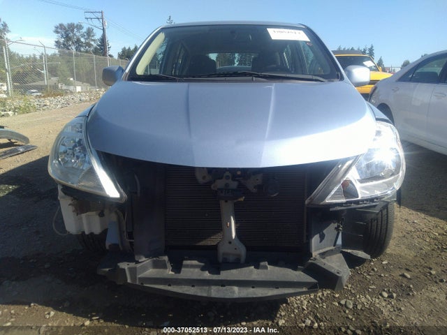 37052513 :رقم المزاد ، 3N1BC1CP7BL443186 vin ، 2011 Nissan Versa 1.8 S مزاد بيع