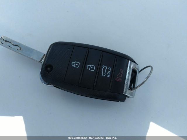5XXGT4L36GG049649 KIA Optima Lx